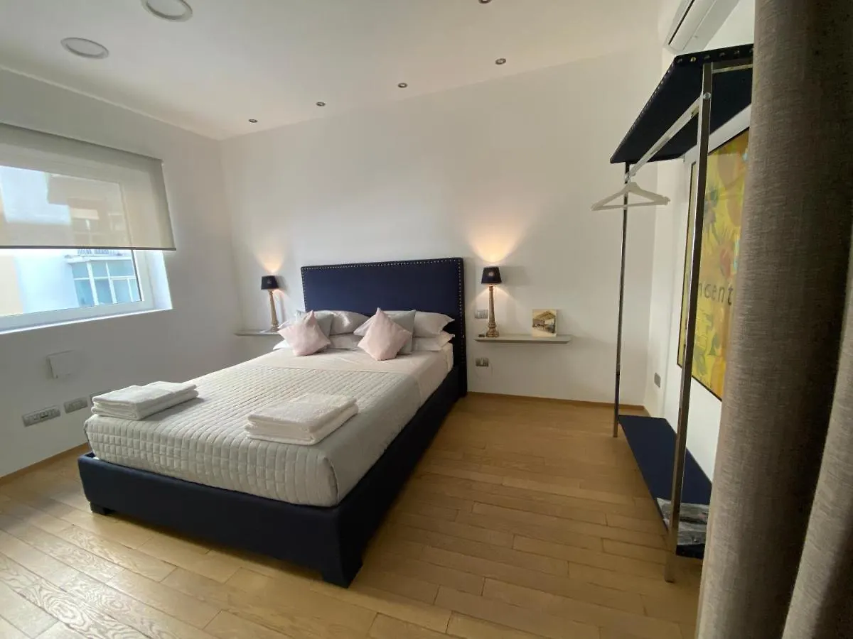 Studio 40 Apartment Bari Italy